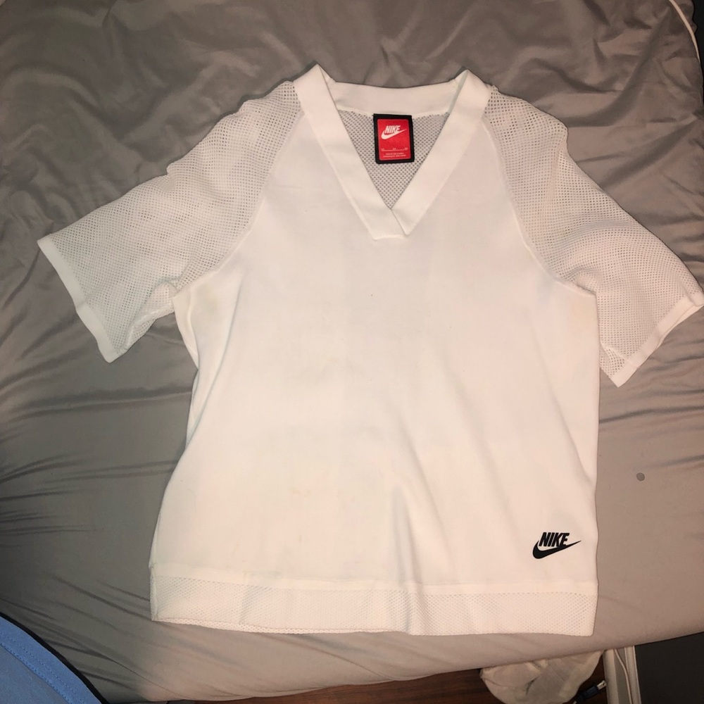 Nike M white t